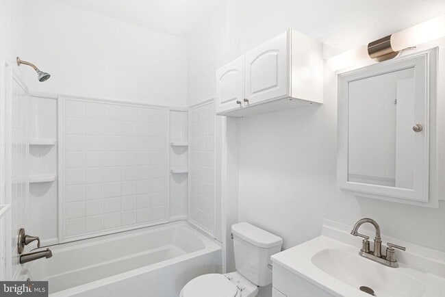 Building Photo - 308 N 39th St