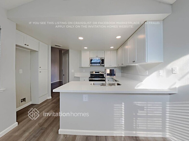 Building Photo - 8249 Calla Way