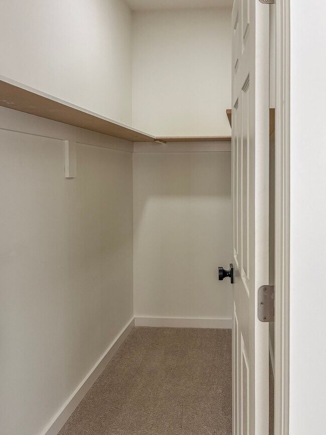 Building Photo - *** 3 Bedroom New Build In SE ! ONE MONTH FREE !!!!