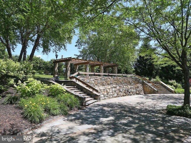 Building Photo - 13105 Millhaven Pl