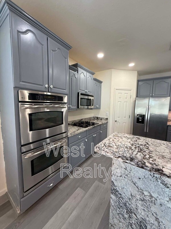 Building Photo - 20652 N Donithan Way