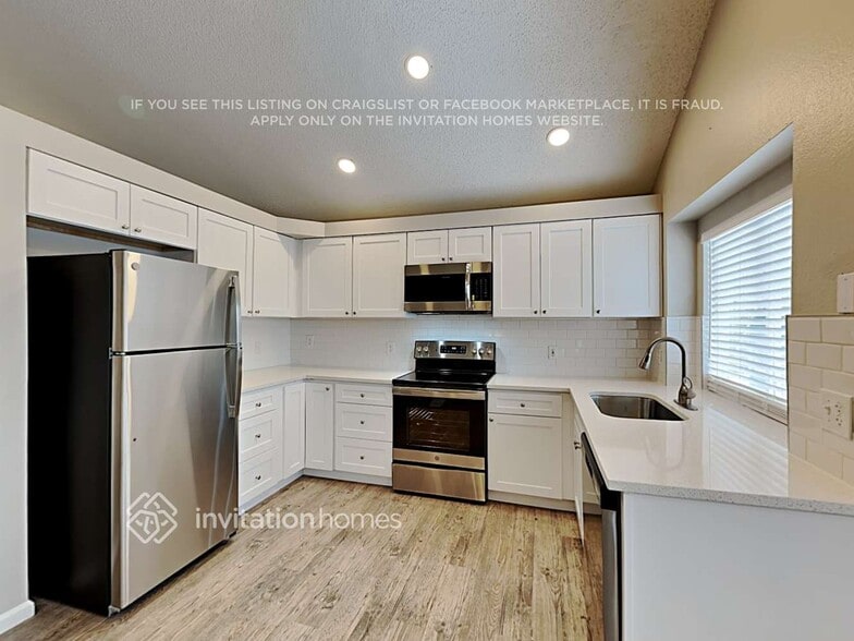 Building Photo - 1452 Canoe Creek Dr N