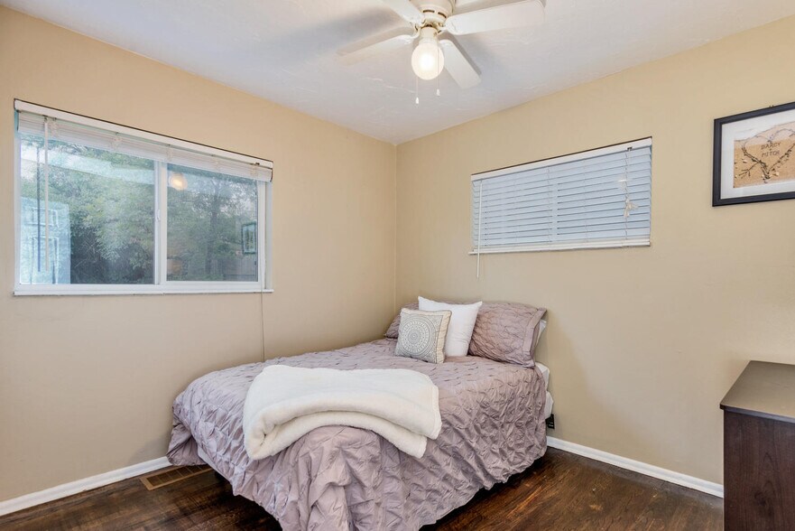 Building Photo - 3388 S Holly St