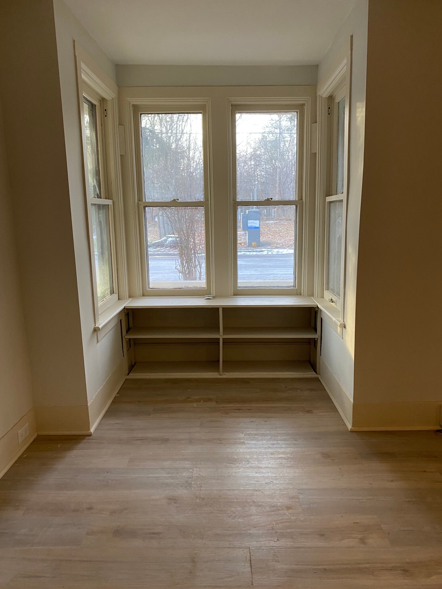 Building Photo - 49 Grove St