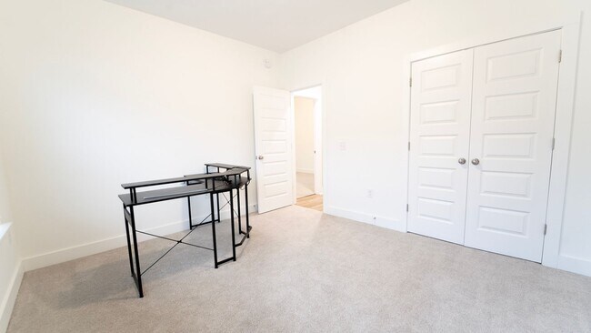 Building Photo - Move-In Special! Free January Rent — Stunning Like-New 4-Bedroom Home Just Minutes from Fort Stewart