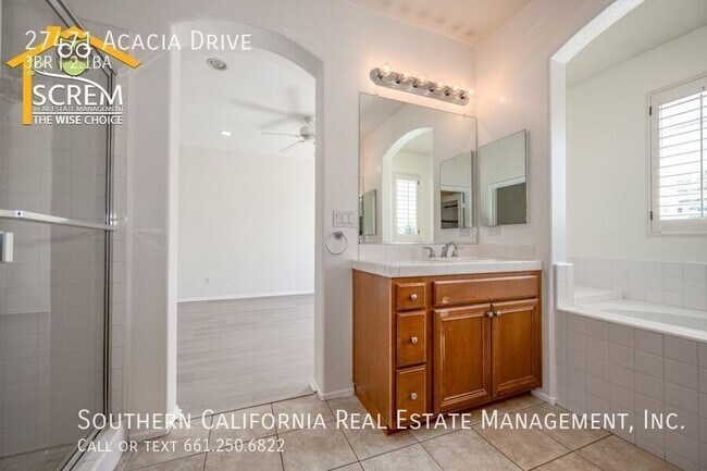 Building Photo - 27471 Acacia Dr