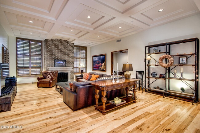 Building Photo - 6526 E Exeter Blvd