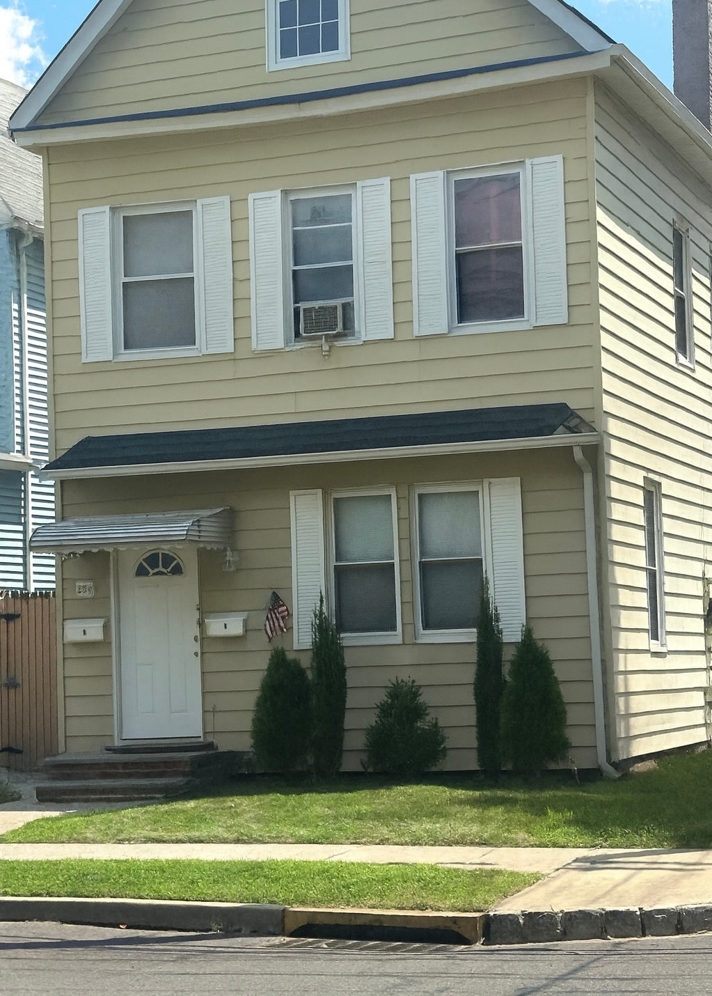 Building Photo - 294 W Webster Ave