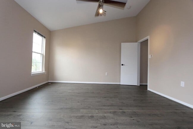 Building Photo - 203 Autumn Flower Ln