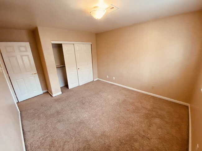 Building Photo - 8217 Ocean Terrace Way