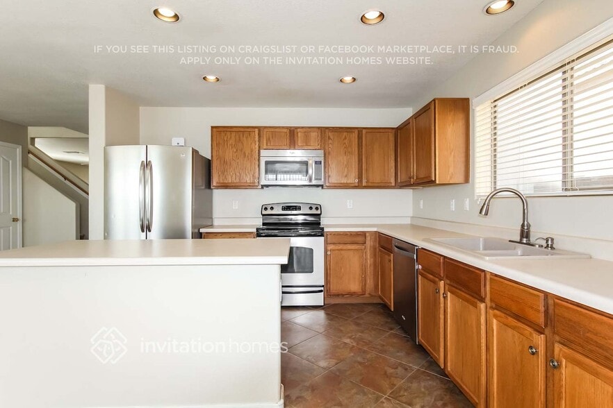 Building Photo - 6419 W Seldon Ln