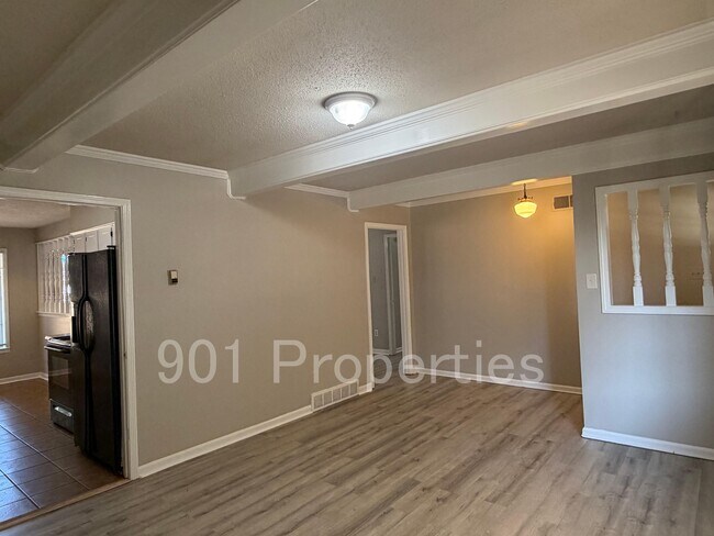 Building Photo - 5674 Montpelier Dr