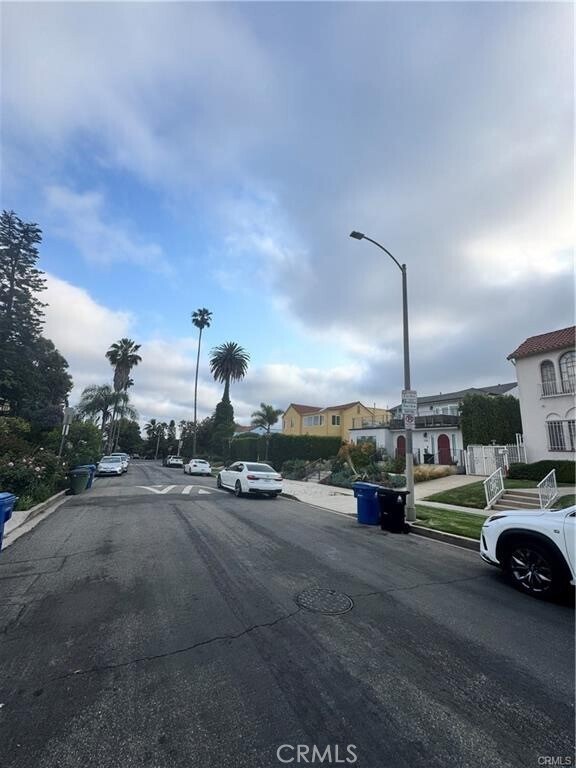 Building Photo - 1046 S Citrus Ave