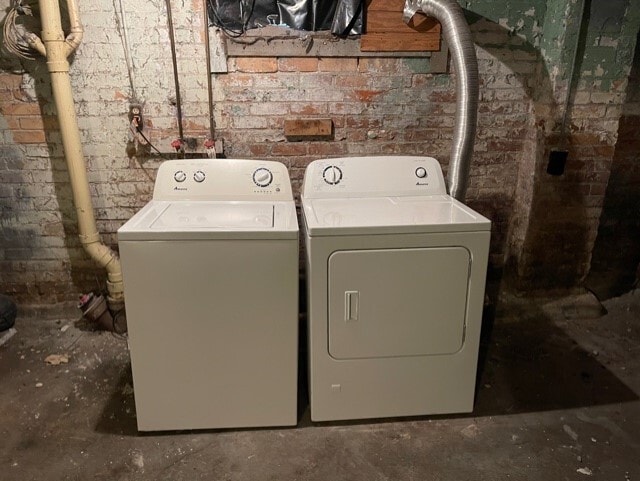 Washer/Dryer in Unit - 2648 Robinwood Ave