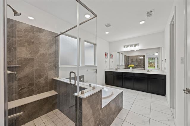 Building Photo - 10736 Smoky Oak Trail