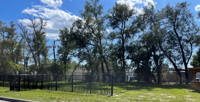 Building Photo - 14323 Lucerne Dr