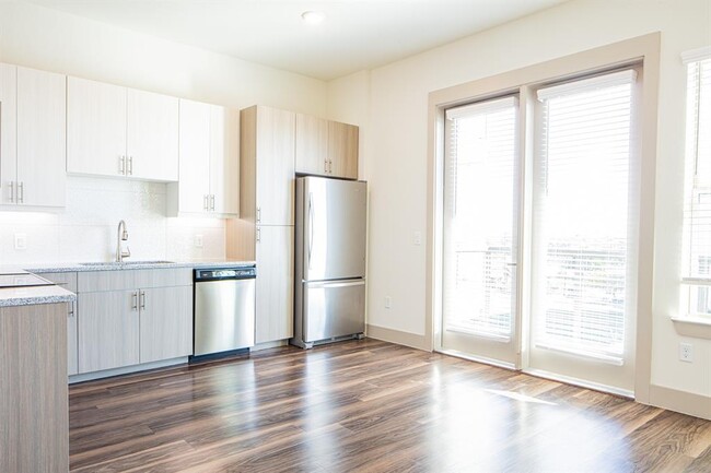 Building Photo - 888 N Zang Blvd