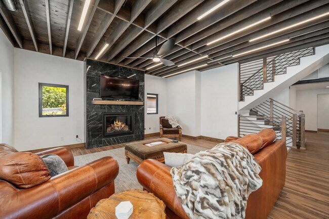 main level oversized spaces - 26539 E Shore Pl