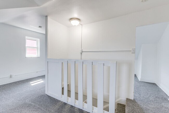 Building Photo - 2120 Salisbury St