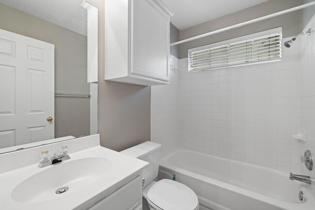 Building Photo - 523 Paso Fino Trail