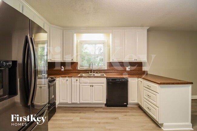 Building Photo - 3520 Langdale Dr