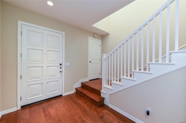 Building Photo - 71 Twin Flower