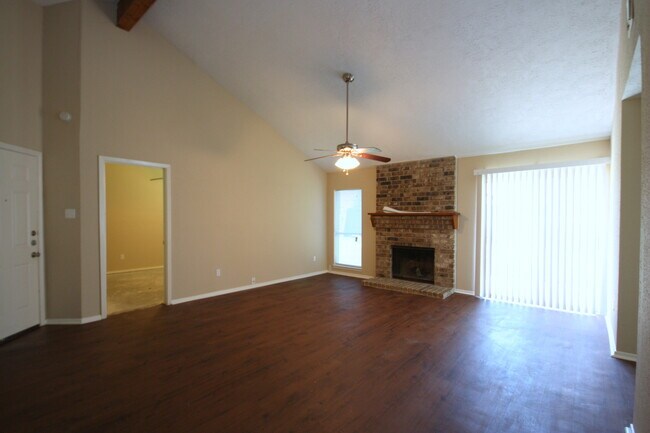 Building Photo - 22511 Braken Manor Ln