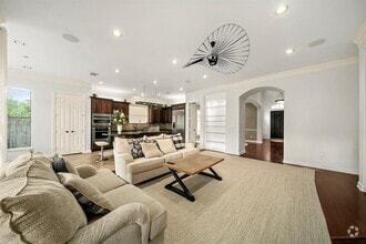 Building Photo - 11530 Legend Manor Dr