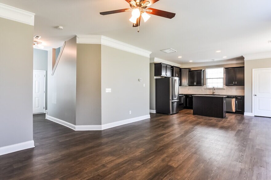 Building Photo - 168 Outwater Ridge Dr