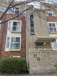 Building Photo - Trendy 2 Bedroom, 2.5 Bath Condo in NODA