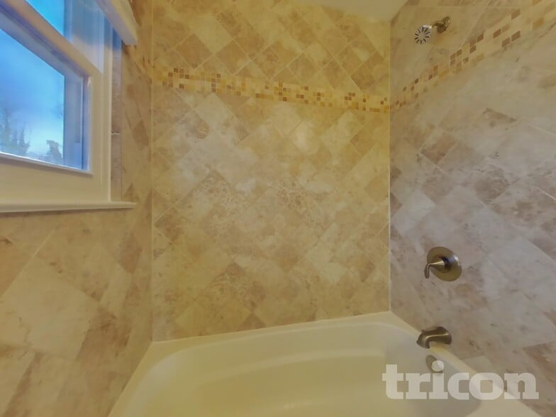 Building Photo - 2305 Berkley St