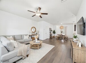 Building Photo - 1687 Twin Estates Dr