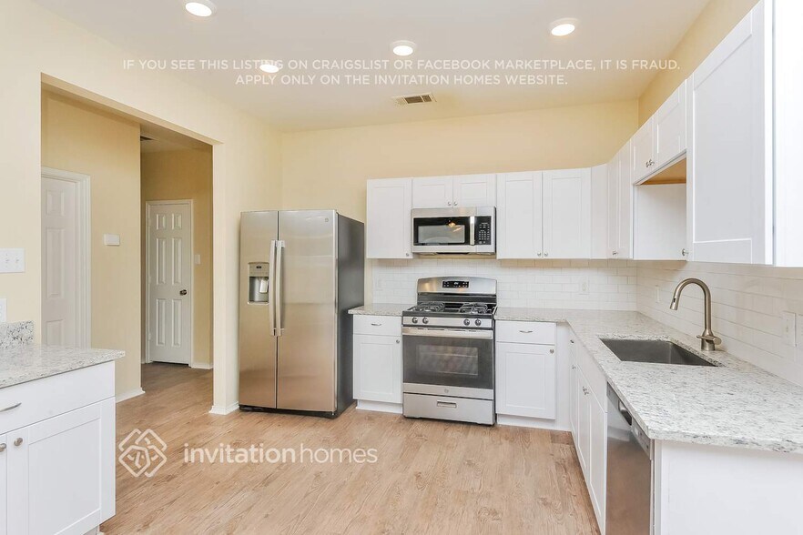 Building Photo - 5601 Desert Willow Ct