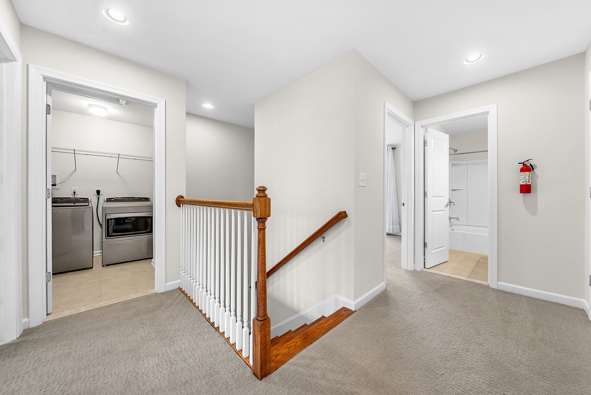 Building Photo - 5 Chestnut Crk