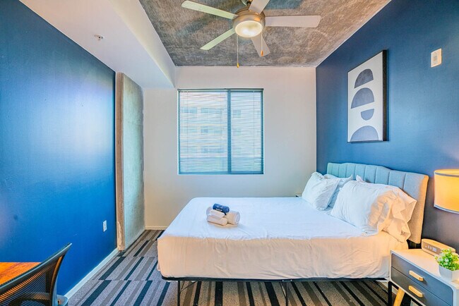 Building Photo - 913 N 3rd St