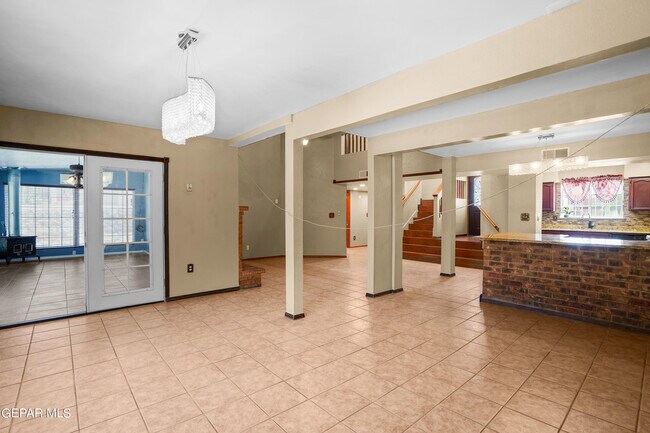 Building Photo - 1325 James Dudley Dr