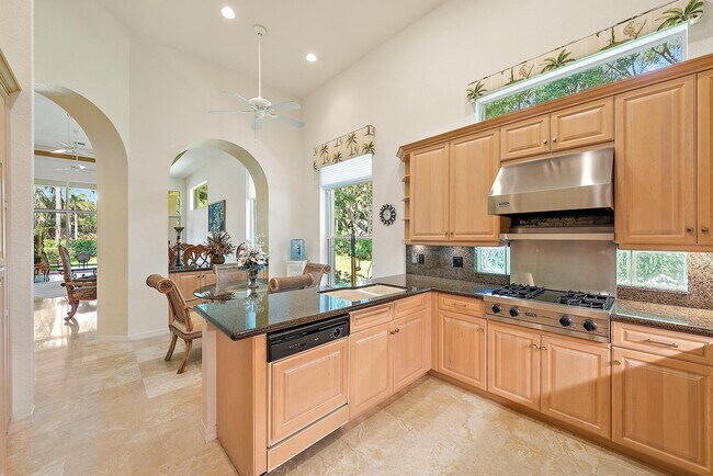 Building Photo - 7713 Sandhill Ct