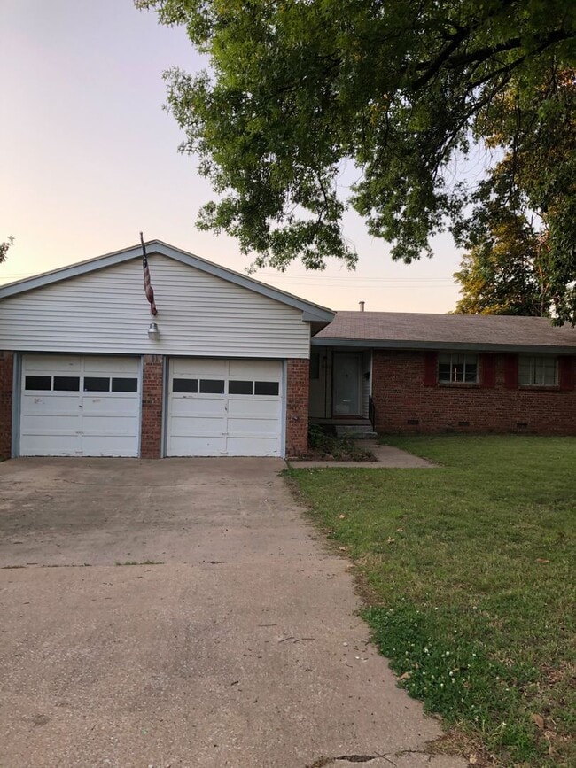 Building Photo - Beautiful 3 bedroom / 2 bath