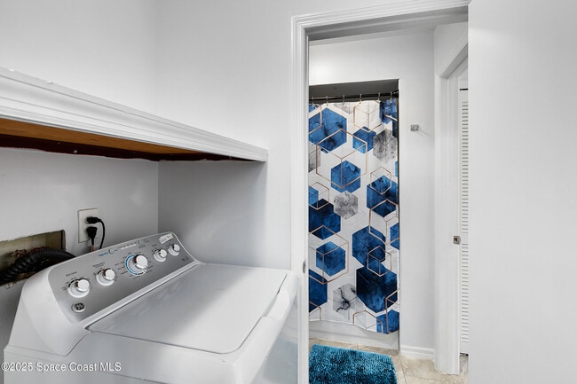 Building Photo - 3165 South St