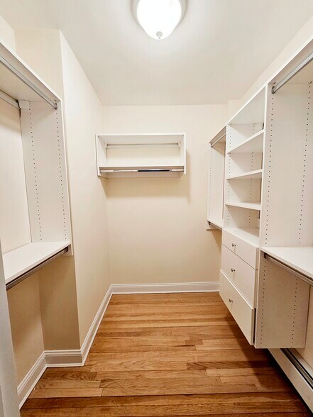 Building Photo - 31 Harris St