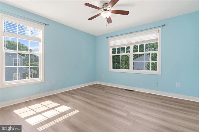 Building Photo - 132A Pineview Ave