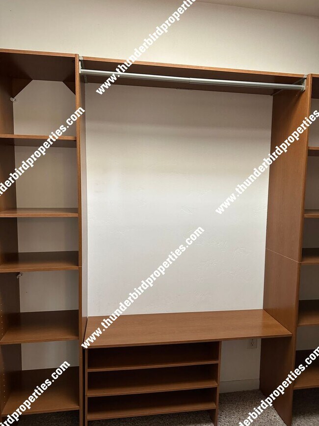 Building Photo - Gorgeous NE Heights Home