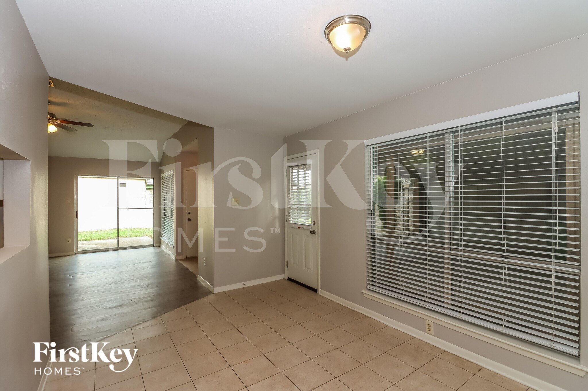 Building Photo - 12426 Sungate Ln
