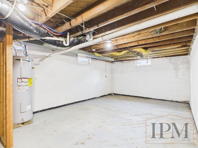 Building Photo - Available Now! Beautiful 3 Bedroom 2 Bath ...