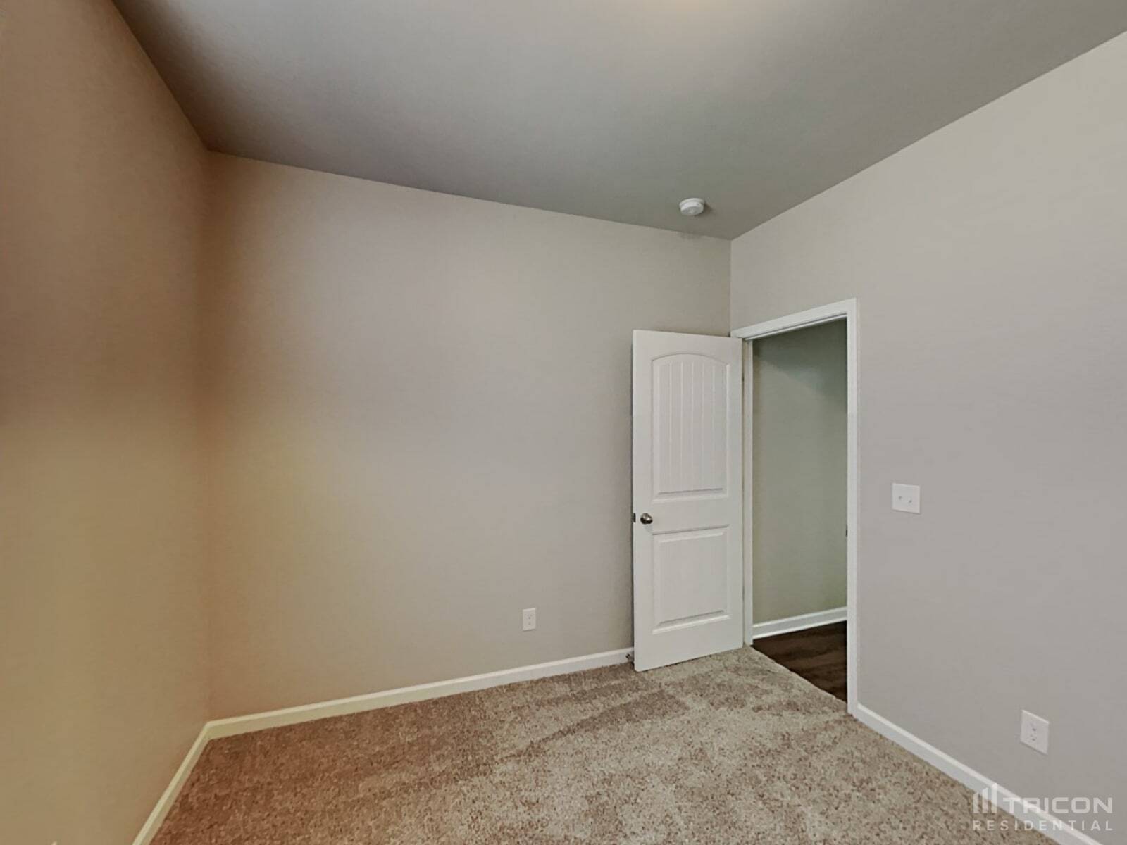 Building Photo - 631 Prominence Rd