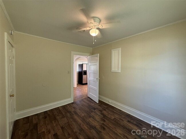 Building Photo - 507 Turnersburg Hwy