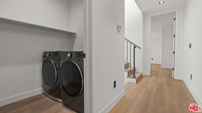 Building Photo - 10844 Peach Grove St