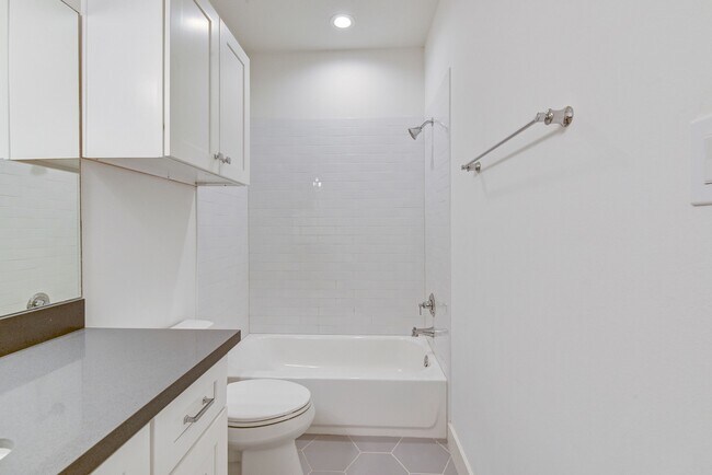 Building Photo - 2623 Judiway St