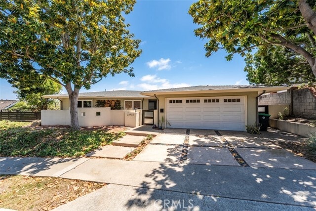 Building Photo - 23932 Flores Ave