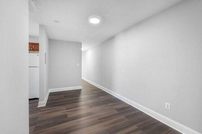 Interior Photo - 1717 S St SE
